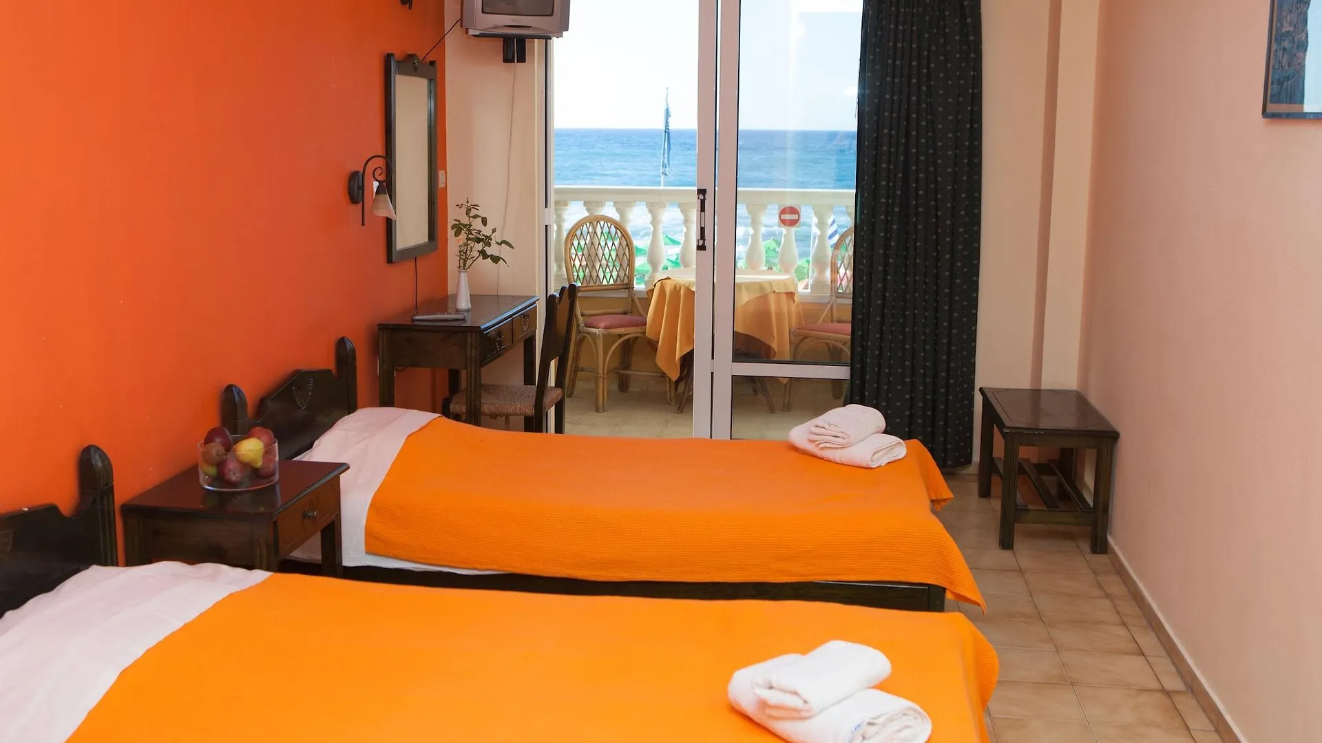 Birais Beach Studios Rethymno  3*, Rethymno (Crete) Greece